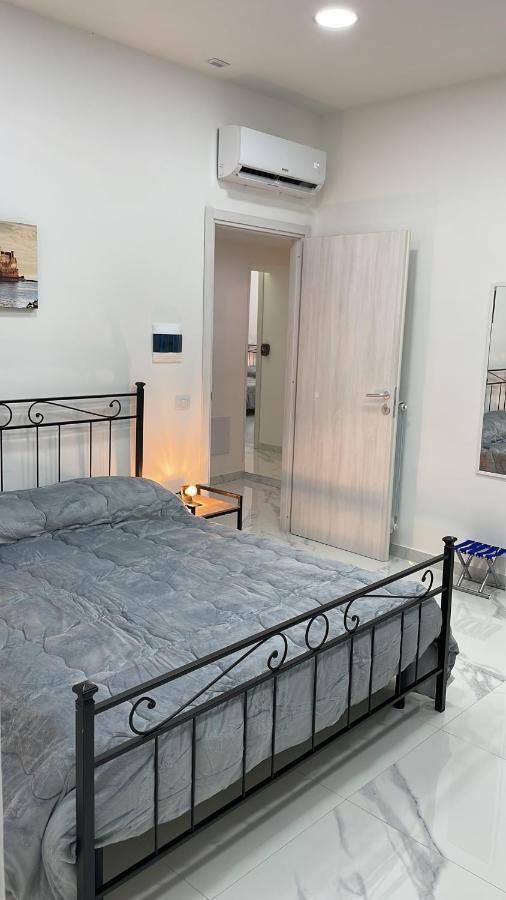 לינה וארוחת בוקר נאפולי Lumacors House מראה חיצוני תמונה