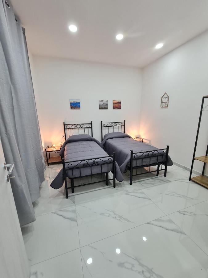 לינה וארוחת בוקר נאפולי Lumacors House מראה חיצוני תמונה