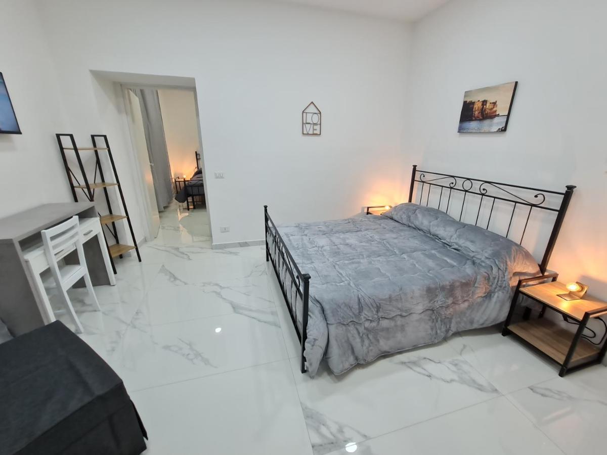 לינה וארוחת בוקר נאפולי Lumacors House מראה חיצוני תמונה