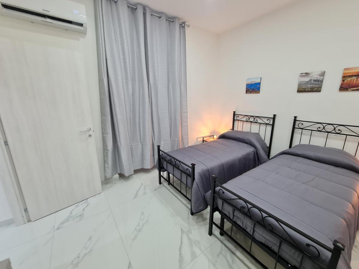 לינה וארוחת בוקר נאפולי Lumacors House מראה חיצוני תמונה