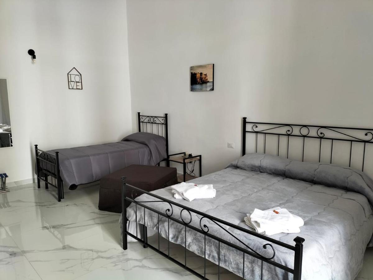 לינה וארוחת בוקר נאפולי Lumacors House מראה חיצוני תמונה